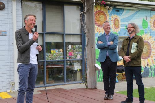 Grand BIG Sculpture winner Mark Stoner with Martin Foley and Max Delany © Pation Pics_1625